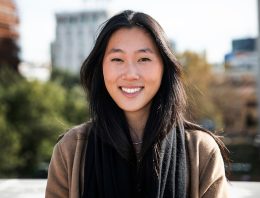 Marie, professeur d'anglais au collège et lycée à Dunkerque